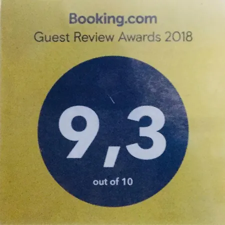 アパート La Torrevia